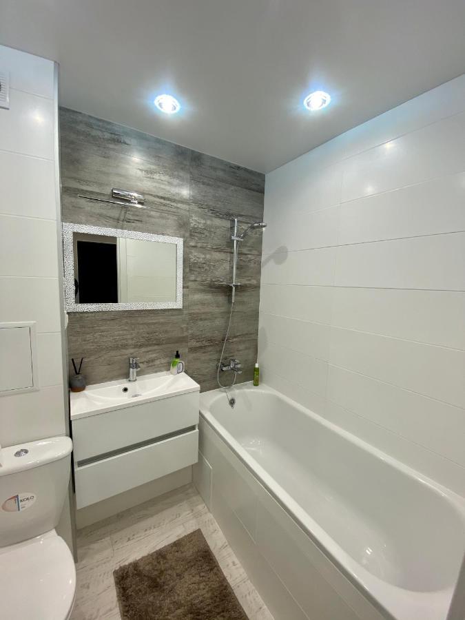 Свіжа Та Стильна Квартира! Tcherkassy Extérieur photo